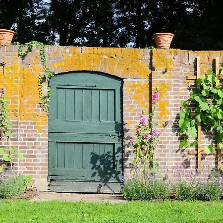 Vakantiehuis Koetshuis Landgoed T Haveke *